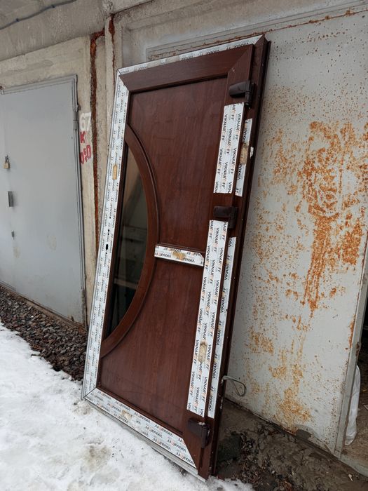 Нові металопластикові двері/ 960 на 2050 праві/ ламінація в масі