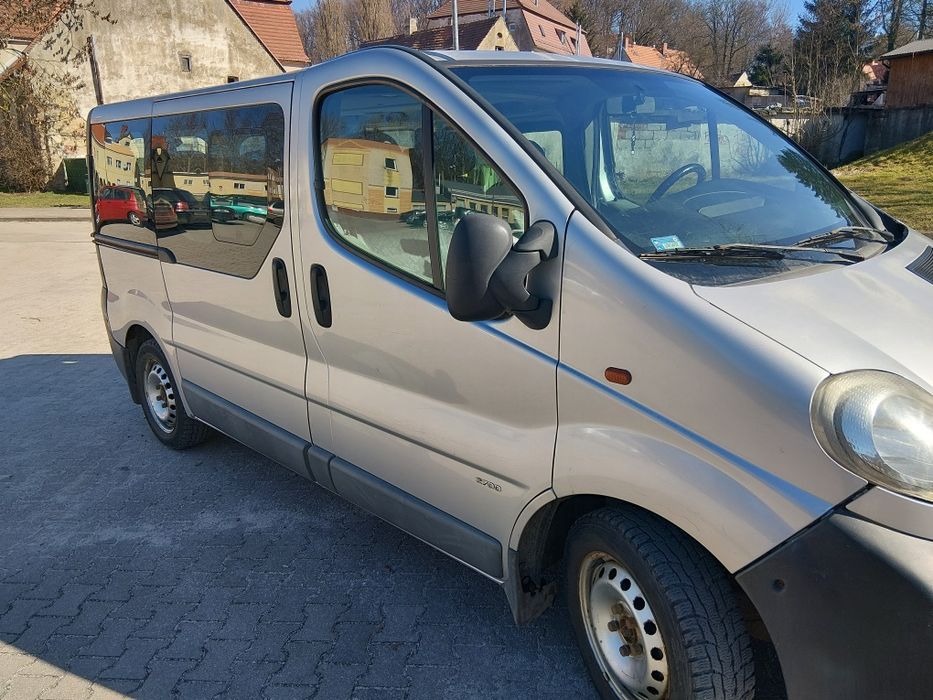 Opel Vivaro  9 osobowe