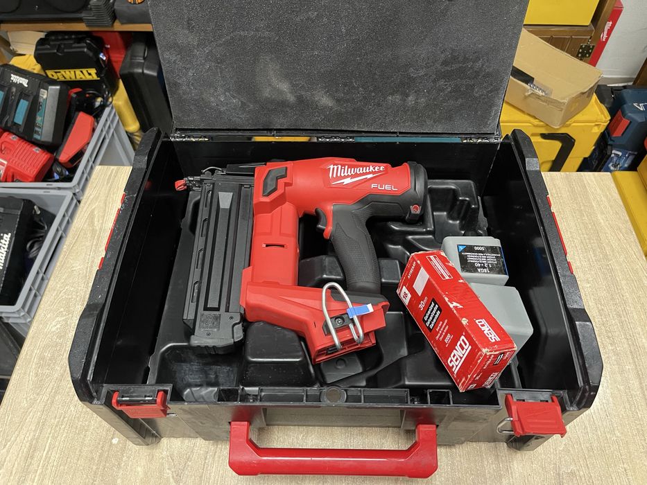 Milwaukee M18 FN18GS (2745-20) / акумуляторний фінішний нейлер Мілвокі