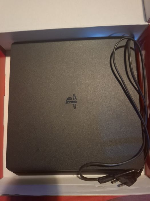 Ps4 slim (Sem desbloqueio)com a nota da compra