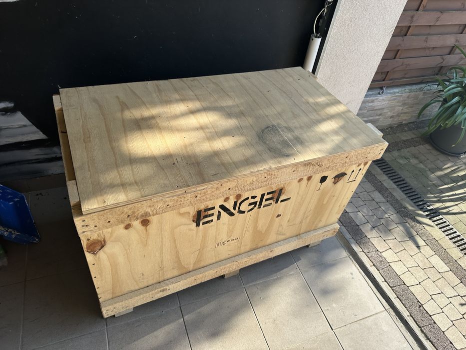 szkrzynia drewniana z pokrywa