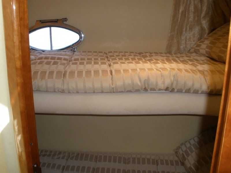 Продам яхту Azimut 46E 2007