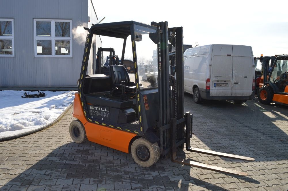 Вилочный погрузчик Still R70-16G.