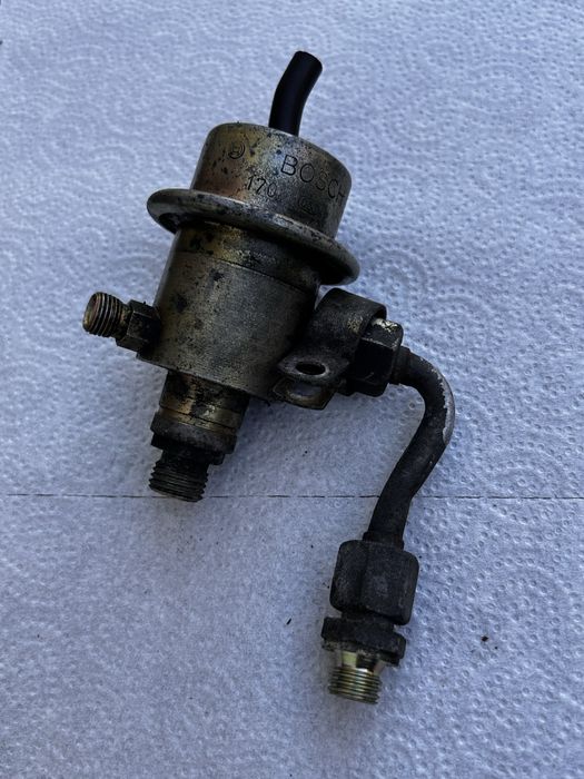 Mercedes 190 w201 Alumulator cisnienia paliwa nowy przelew OE