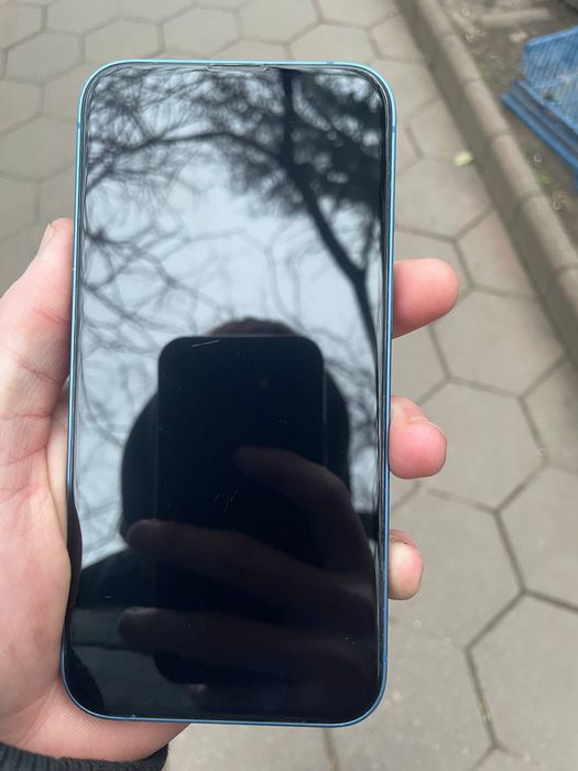 Продам 13 Iphone