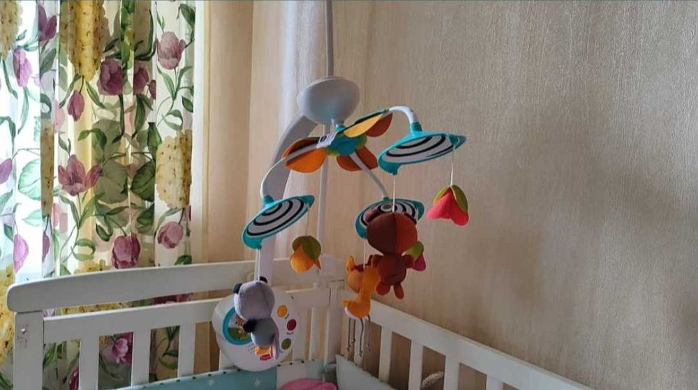 Музикальний мобіль на краватку