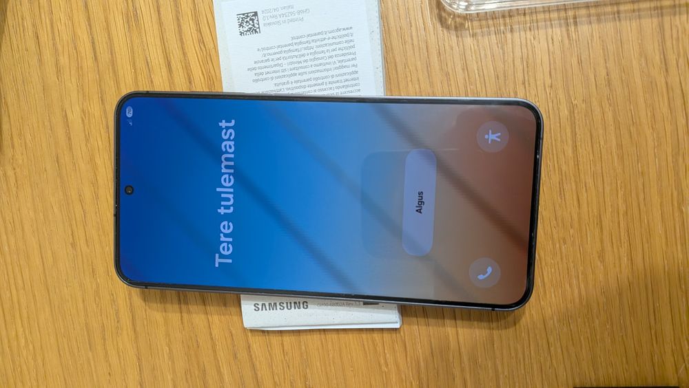 Samsung Galaxy  S24  5 G  / 8 + 256 GB dual -sim