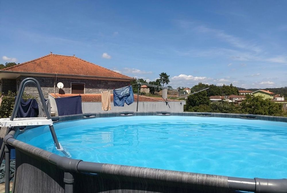 Piscina Intex em bom estado