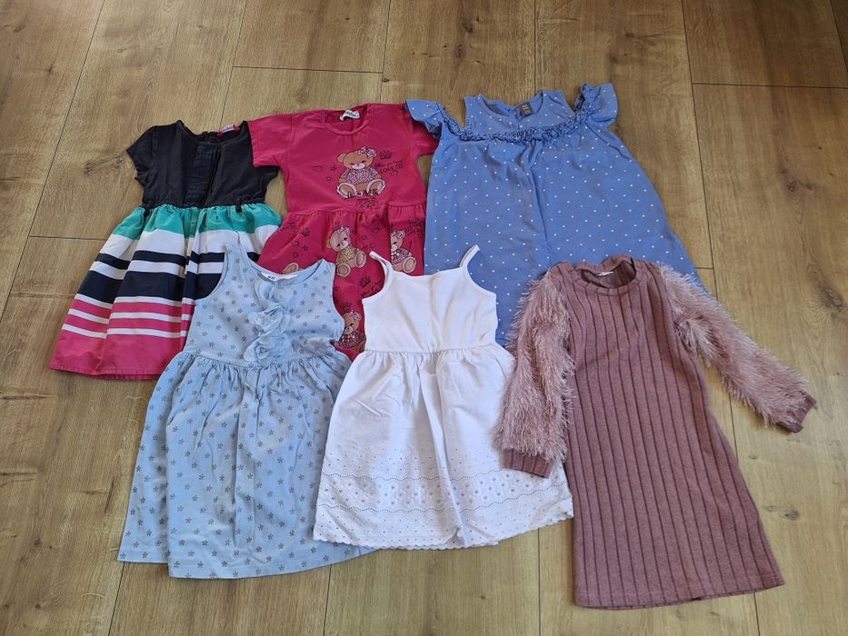 Sukienki dla dzwiewczynki od 4, 5 lat