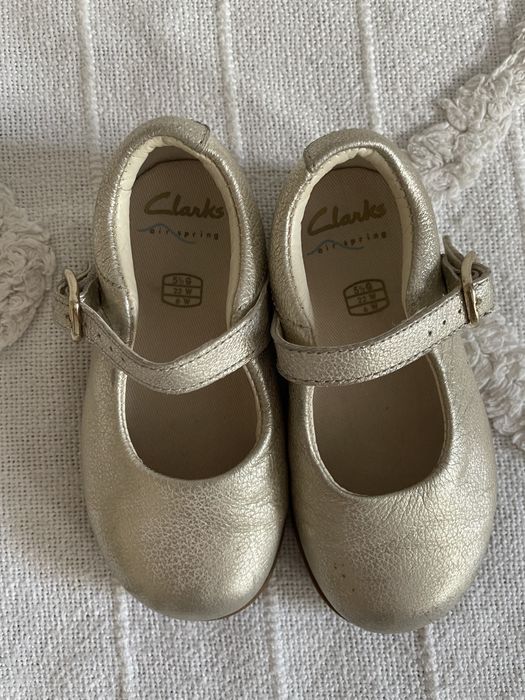 Urocze balerinki delikatnie złote Clarks 22; air spring