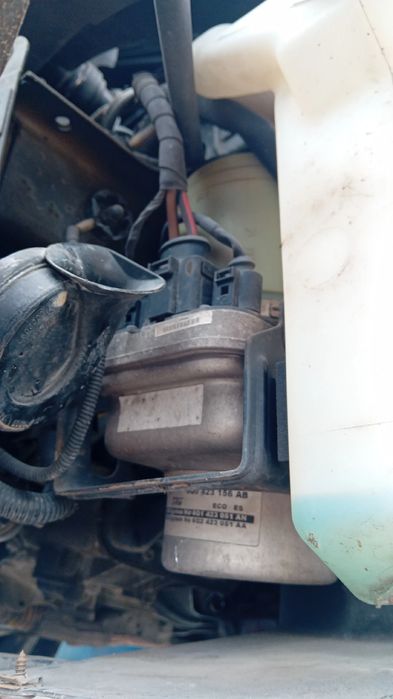 Bomba de direção VOLKSWAGEN Polo (9N)