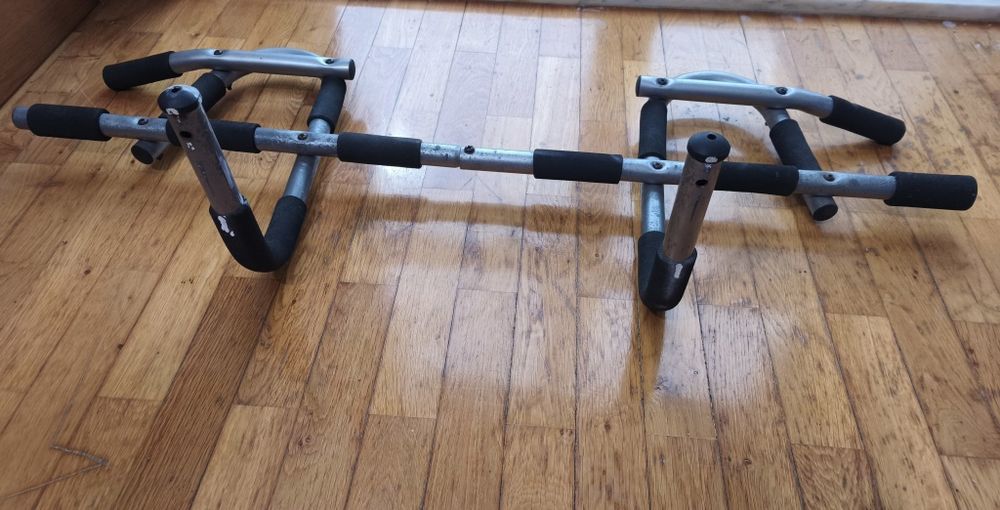 Pull-Up Bar442830172550615041