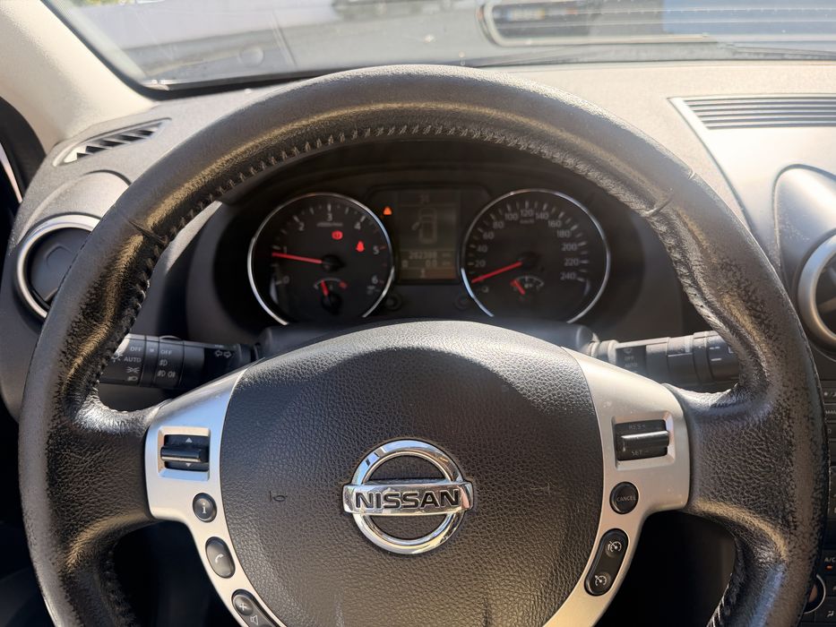 Nissan Qashqai — fotografia 9