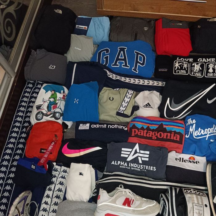 До вашої уваги секретні бокси з брендовим одягом та взуттям.