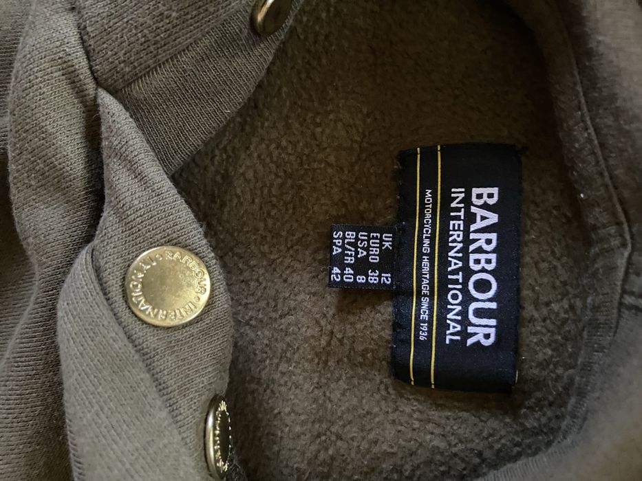 Светр бренду BARBOUR