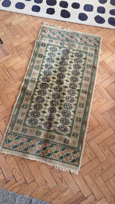 Tapetes arraiolos e persa