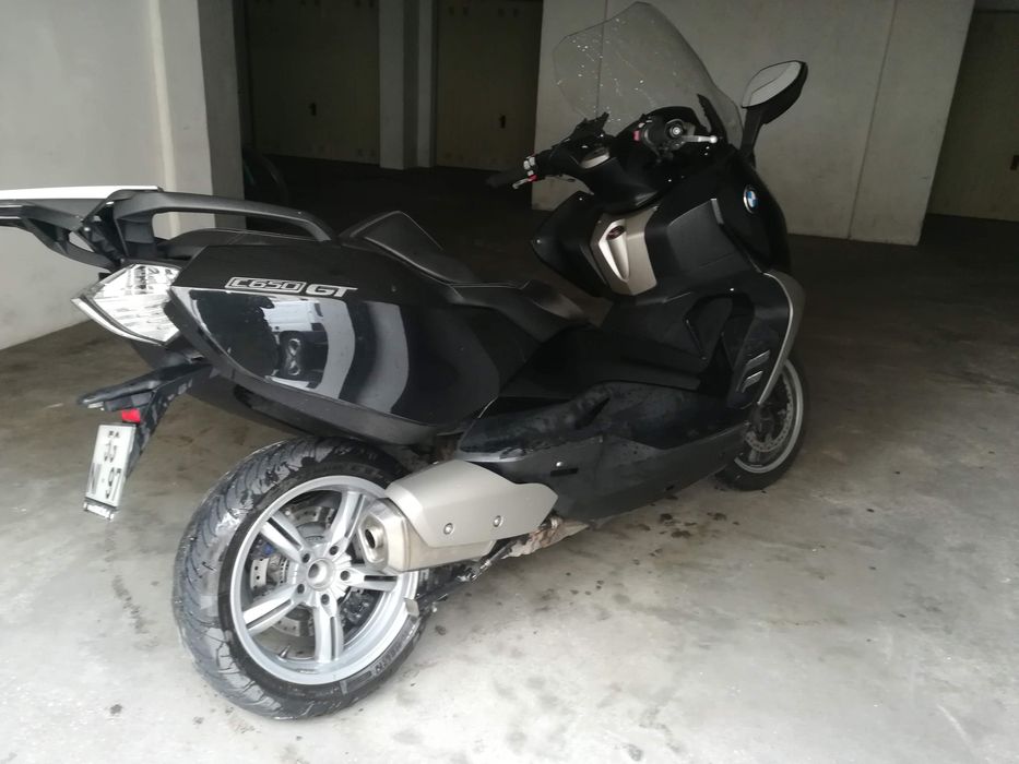 Moto maxi scooter BMW C650GT