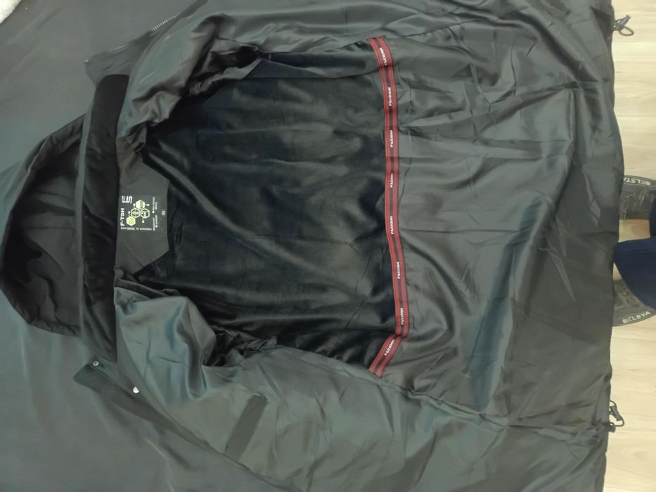 Продам новую курточку Nike (зима)