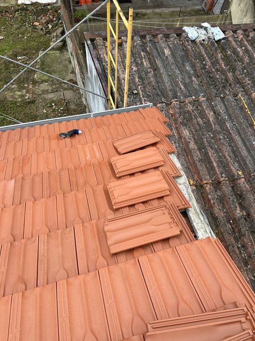 Recuperacao de telhados e aplicacao de novos