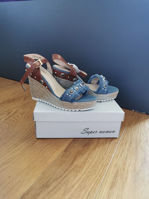 Nieużywane buty damskie