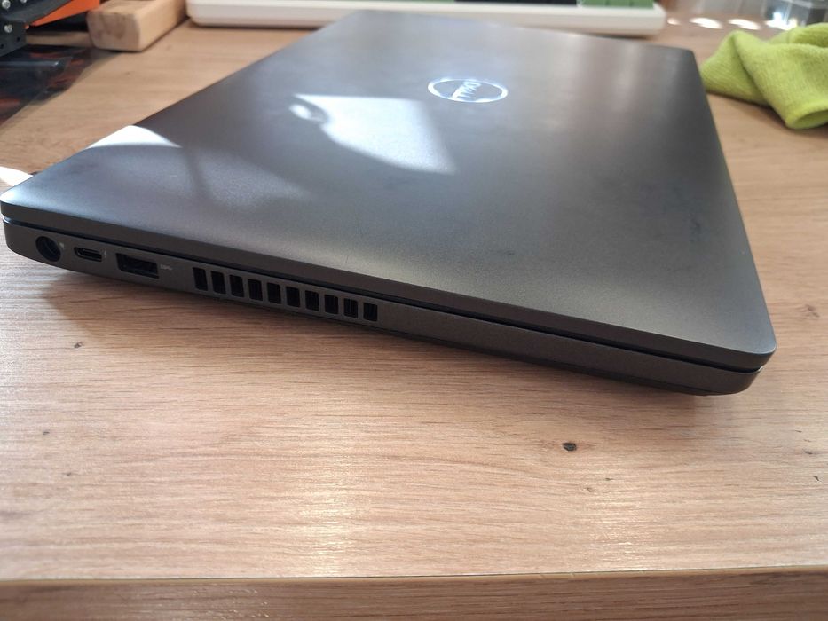 Dell latitude 5401 на запчастини