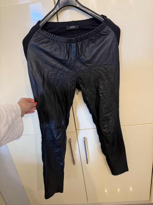 skóra naturalna, legginsy. rozmiar M, L używane
