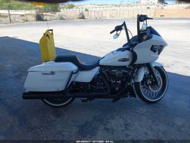 Harley-Davidson FLTRX 2024