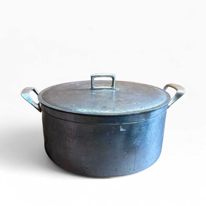 Panela Grande Vintage Invicta Nº30 em Alumínio Fundido com Tampa