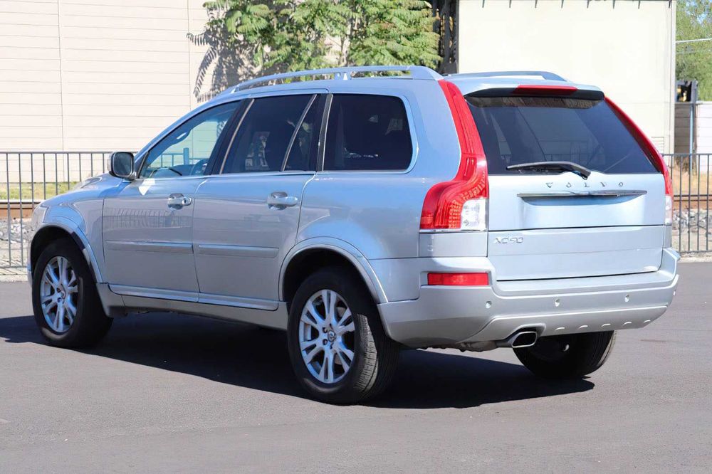 Volvo XC90      2013