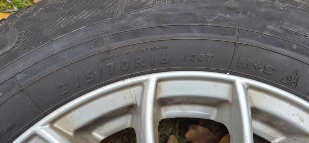 Felgi aluminiowe 4 sztuki, opony DUNLOP 215/70R16 w gratisie
