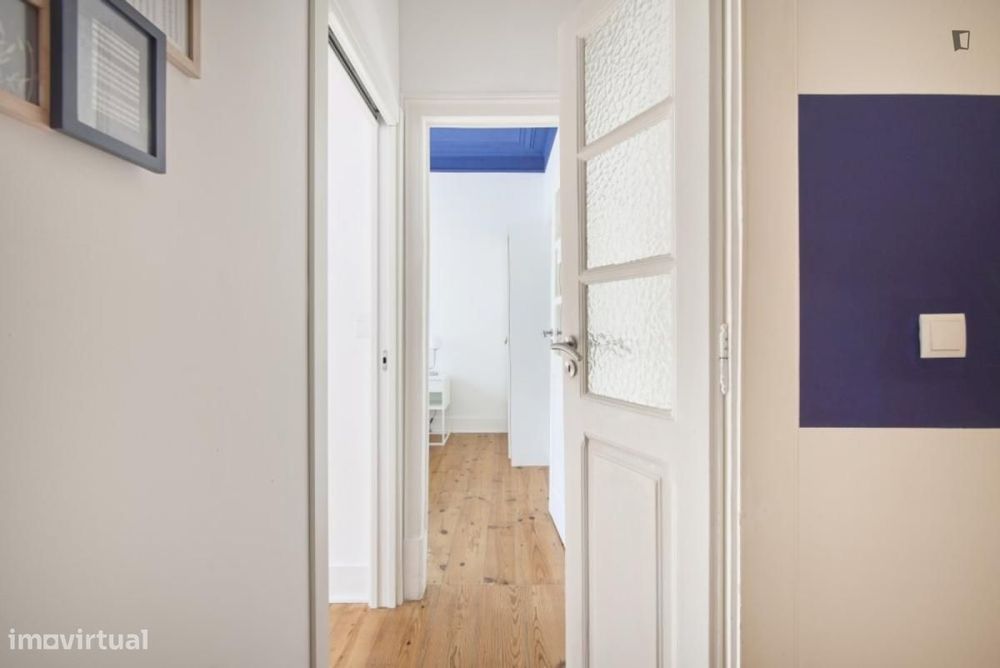 Quarto - localizado em Arroios Lisbon