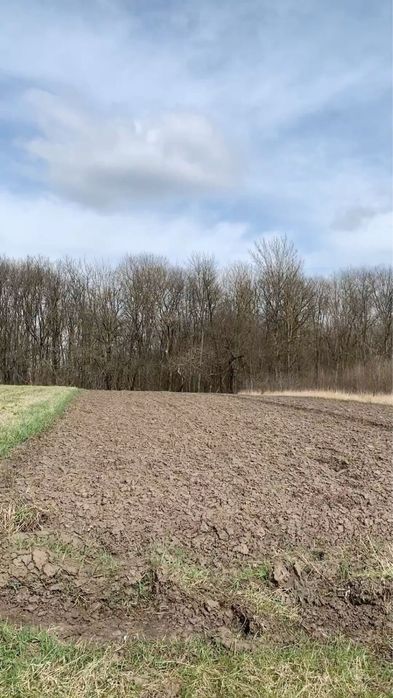 Земельна ділянка біля спортивної бази 10