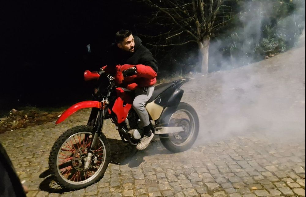 Mota enduro  ajp 200