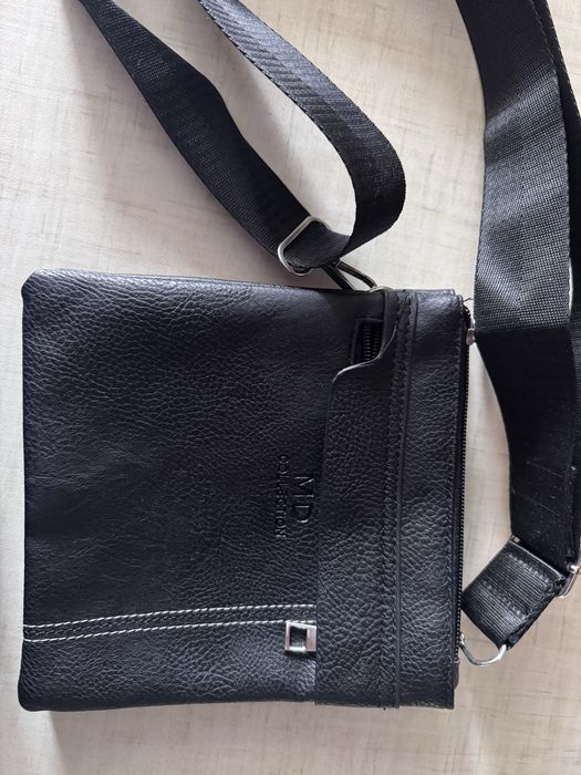 Сумка кросбоді чорного кольоу