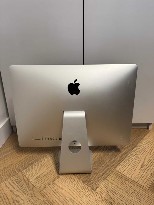 Zestaw iMac z końca 2015 roku +  Magic Keyboard, Magic Mouse