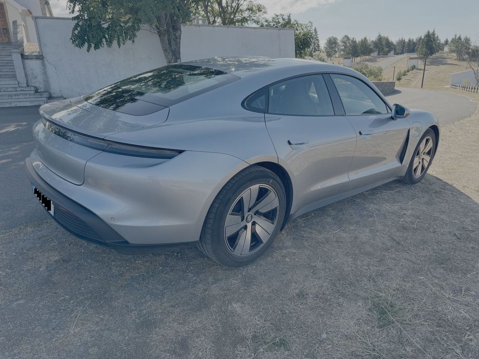 Porsche Taycan 4S
