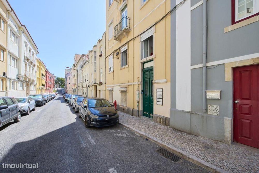 Quarto - localizado em Alameda Lisbon