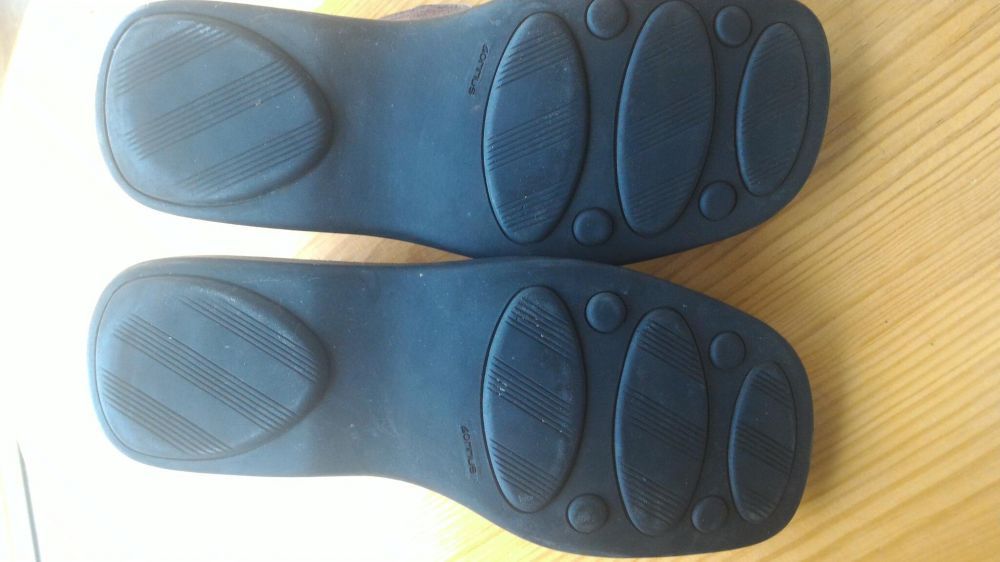 Sapatos Versace tamanho 42