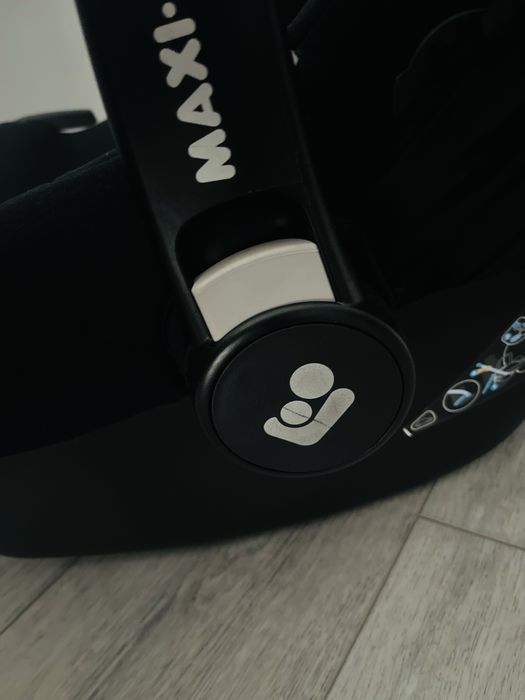 Nosidełko  Maxi-Cosi CabrioFix i-Size z bazą Isofix