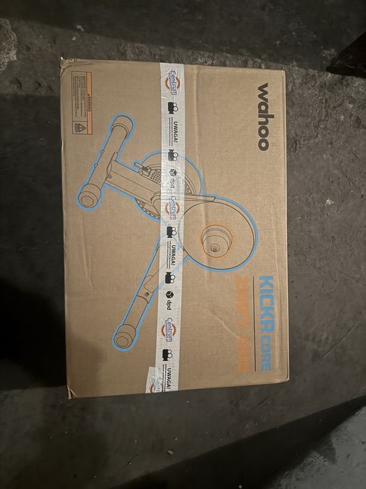 Trenażer Wahoo Kicker Core wersja Zwift One