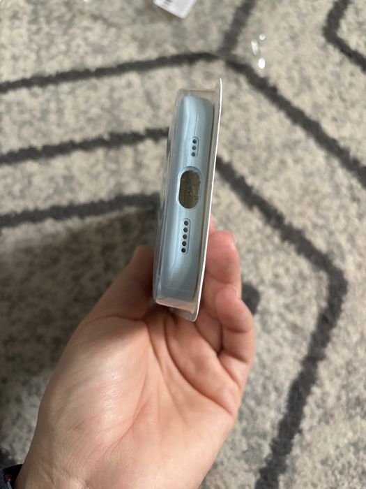 Чохол на 17 iphone голубий