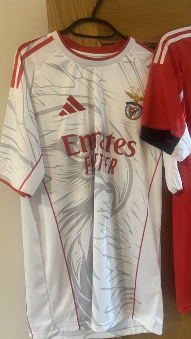 2 Camisolas Adidas SL Benfica XL – Bom Estado