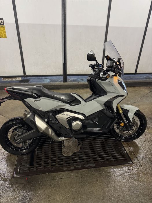 X Adv 2022 - como nova