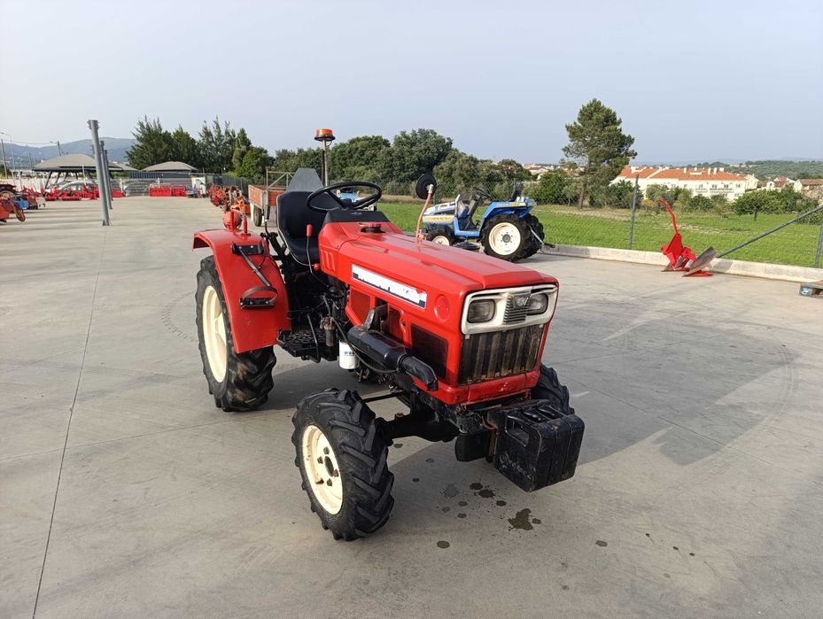Trator Yanmar 180, 4x4