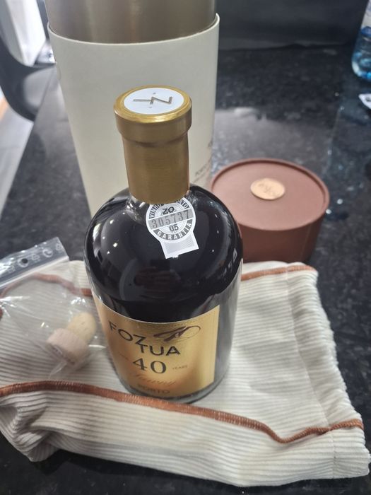 Gatrafa vinho do Porto 40 anos Foz Tua