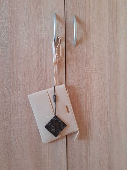 Nowa z metką saszetka kosmetyczka torebka kremowa ekoskóra Wittchen