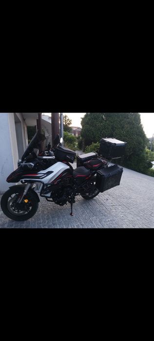 Benelli 702TRK  de 2023