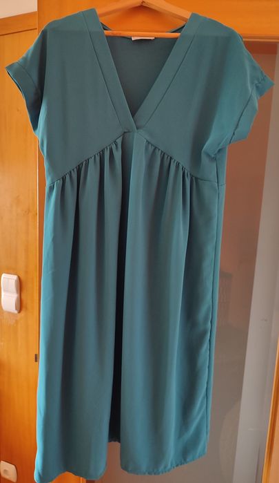 Vestido novo por usar rosa ou petróleo