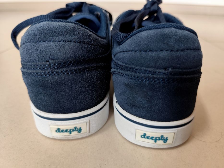 Sapatilhas para Rapaz marca Deeply (Tam. 37)