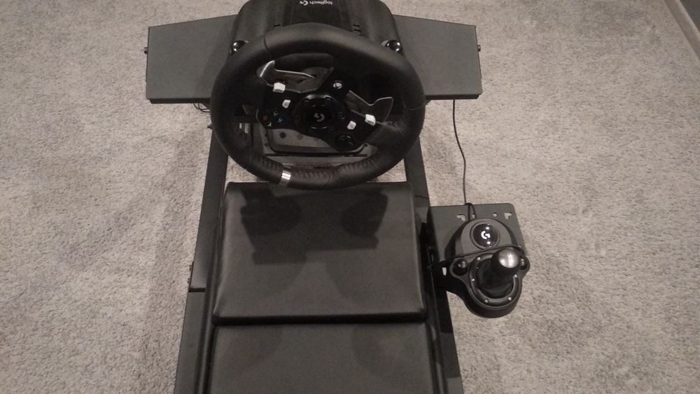 Zestaw Next Level Racing F-GT + kierownica Logitech G920 + Shifter 941 ...